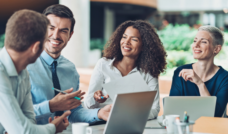 O Instituto Econacional destaca que usar plataformas digitais fortalece a participação cidadã e transforma cidades.