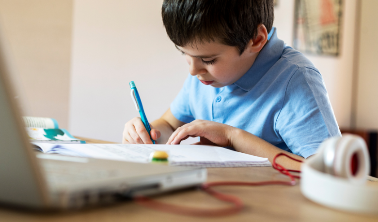 Kelsem Ricardo Rios Lima destaca as principais tendências do ensino à distância no cenário pós-pandemia e seus impactos na educação moderna.